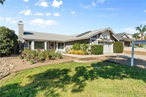 7640 Concord Ave, Fontana, CA, 92336-1701 | Card Image