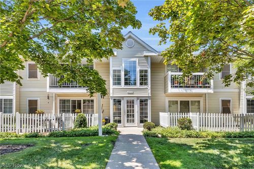 f8-2999 S Bay Dr, Westlake, OH, 44145-6018 | Card Image