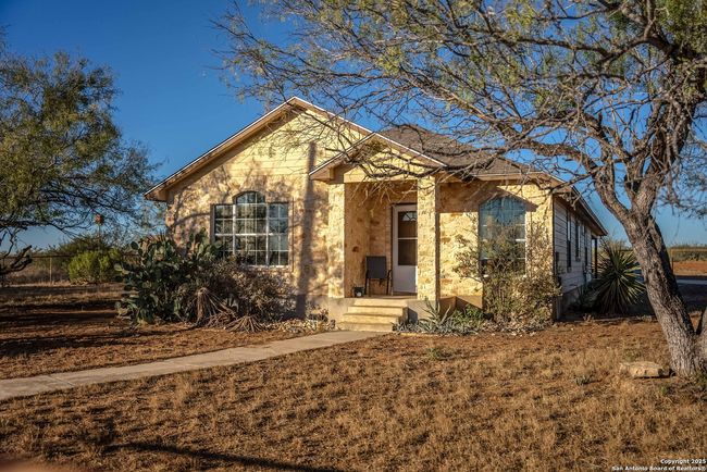 9239 Fm 133, Home with 7 bedrooms, 7 bathrooms and null parking in Cotulla TX | Image 60