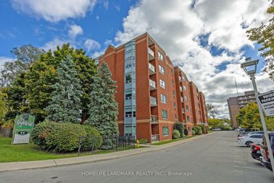 104 - 77 Base Line Rd W, Condo with 2 bedrooms, 2 bathrooms and 1 parking in London ON | Image 1