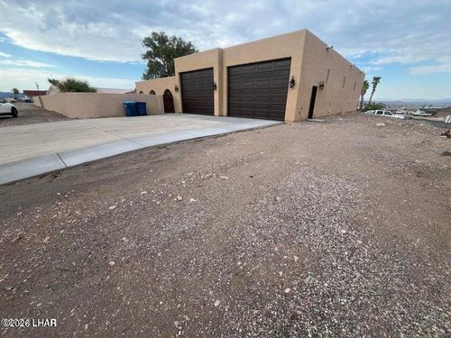 911 Scout Dr, Lake Havasu City, AZ, 86406-8585 | Card Image