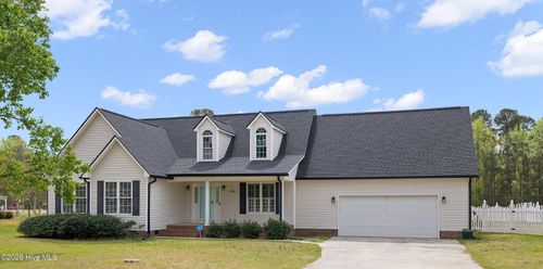 724 Iris Bryant Rd, Dunn, NC, 28334-6431 | Card Image