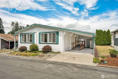 592 Ne Saturn Lane, Bremerton, WA, 98311 | Card Image