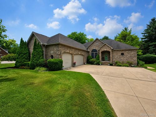 3391 N Burwick Dr, Port Huron, MI, 48060-2343 | Card Image