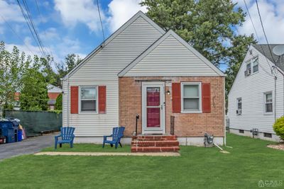 603 4th Avenue, House other with 2 bedrooms, 1 bathrooms and null parking in North Brunswick NJ | Image 2