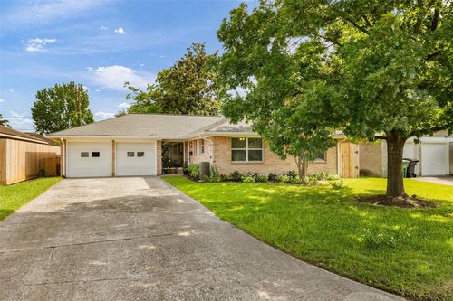 5618 Nina Lee Ln, Houston, TX, 77092-5030 | Card Image