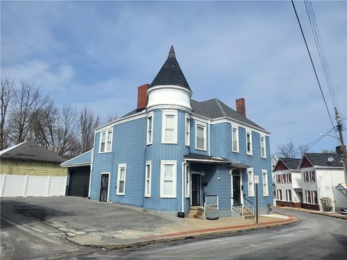 438 S Maple Ave, Greensburg, PA, 15601-3221 | Card Image