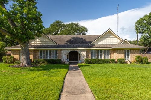 1311 Linwood Dr, Wharton, TX, 77488-4315 | Card Image