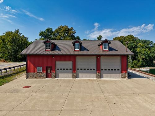 9206 S Pleasants Hwy, St Marys, WV, 26170 | Card Image