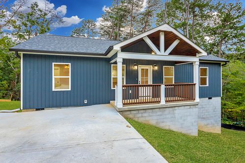 7118 Flagstone Dr, Ooltewah, TN, 37363-8776 | Card Image