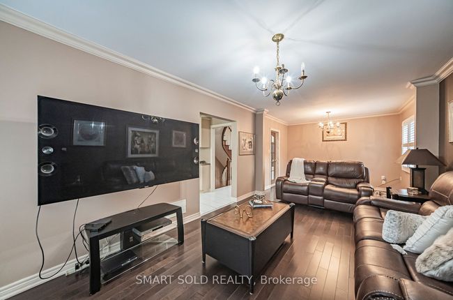 58 Helmsdale Ave, House other with 5 bedrooms, 4 bathrooms and 9 parking in Maple ON | Image 16