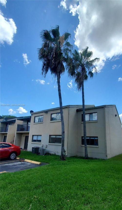 101-3-7405 Sw 152nd Ave, Miami, FL, 33193-3226 | Card Image