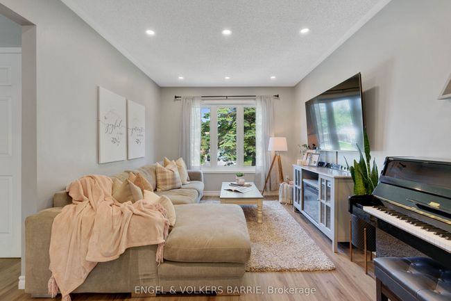 78 Leo Blvd, House other with 4 bedrooms, 2 bathrooms and 4 parking in Wasaga Beach ON | Image 6