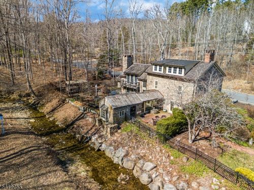 34 Water St, Lebanon, NJ, 08833-4527 | Card Image