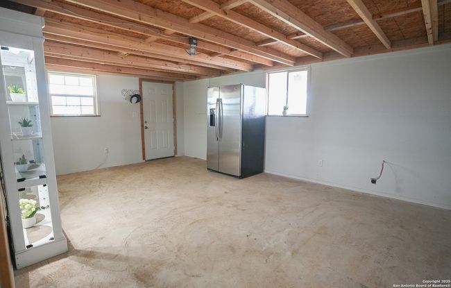 1087 E Fm 462, Home with 0 bedrooms, 0 bathrooms and null parking in Moore TX | Image 9