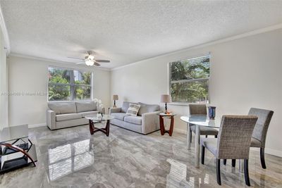 2216 - 17150 N Bay Rd, Condo with 2 bedrooms, 2 bathrooms and null parking in Sunny Isles Beach FL | Image 2