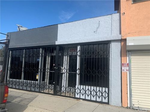 3267 E Gage Ave, Huntington Park, CA, 90255-5443 | Card Image