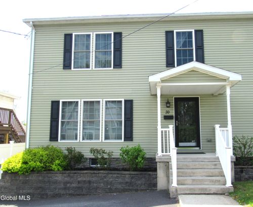 30 Peach St, Cohoes, NY, 12047-4726 | Card Image