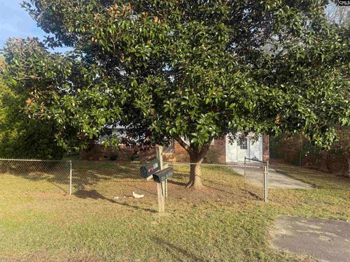 107 Ault Rd, Hopkins, SC, 29061-8824 | Card Image