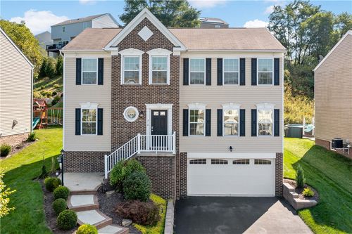 310 Everest Cir, Houston, PA, 15342-2010 | Card Image