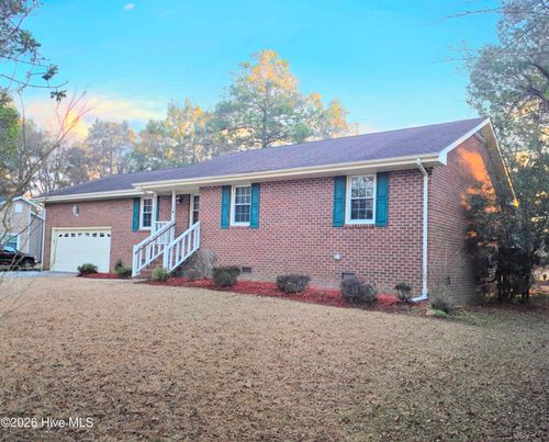 709 Plantation Dr, New Bern, NC, 28562-8839 | Card Image