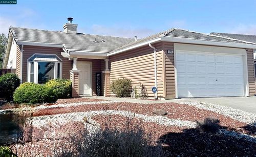 1746 Highland Cir, Fairfield, CA, 94534-3942 | Card Image