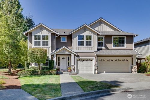 8101 229th Dr Ne, Redmond, WA, 98053-1990 | Card Image