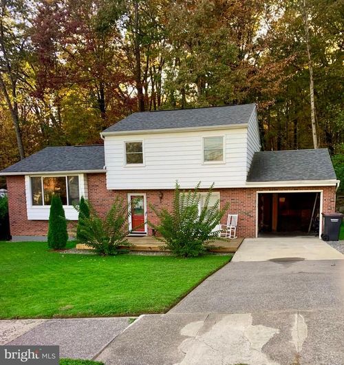 2120 N Oak Ln, State College, PA, 16803-1124 | Card Image