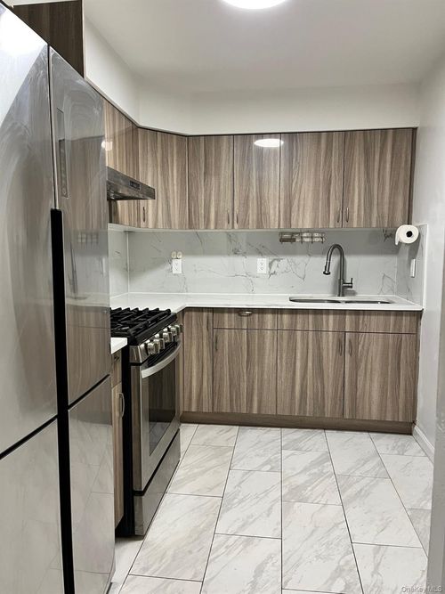 219 64th Avenue, New York, NY, 11364 | Card Image