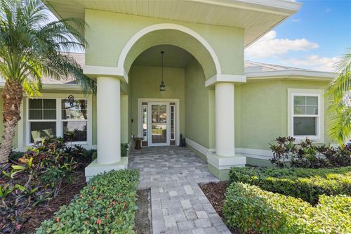 826 Christina Cir, Oldsmar, FL, 34677-2763 | Card Image
