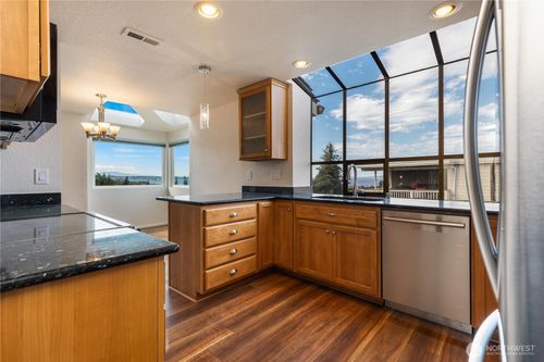 apt-301-1113 5th Ave S, Edmonds, WA, 98020-4609 | Card Image