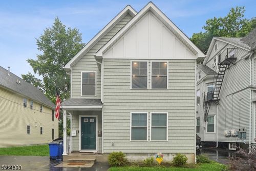 87 N 18th St, East Orange, NJ, 07017-5201 | Card Image