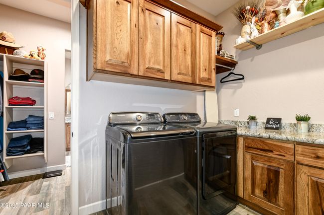 Laundry Room | Image 29