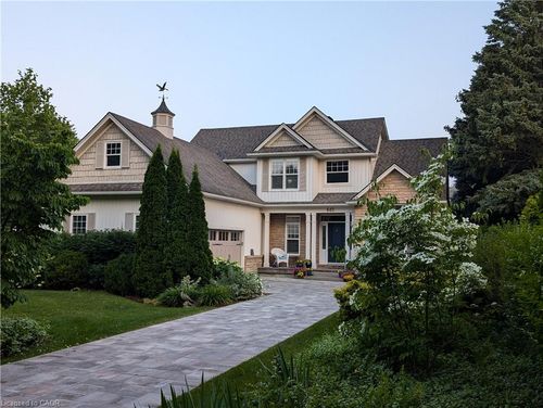 643 King St, Niagara on the Lake, ON, L0S1J0 | Card Image