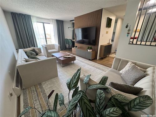 306-31 Rodenbush Dr, Regina, SK, S4R8C7 | Card Image