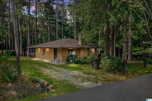 105 3rd Ave, Shelby, AL, 35143-5035 | Card Image