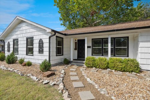 1113 Fair Ave, Gainesville, TX, 76240-2913 | Card Image