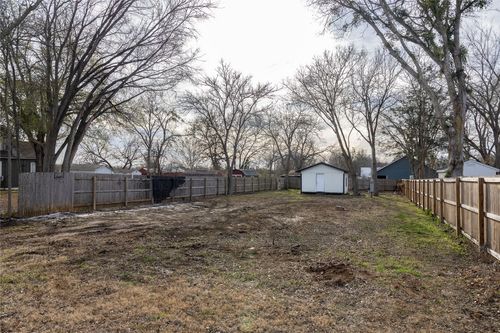 529 Giddings St, Lexington, TX, 78947-6363 | Card Image