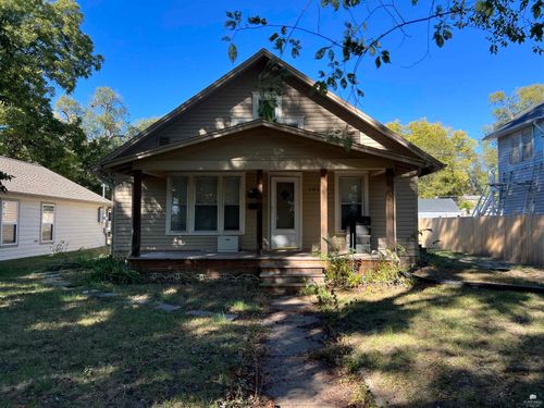 1012 Yuma St, Manhattan, KS, 66502-6882 | Card Image