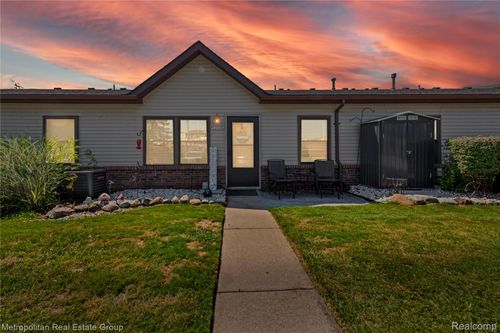23648 Cottrell St, Clinton Township, MI, 48035-5433 | Card Image