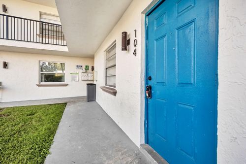 104-1015 Ne 17th Ave, Fort Lauderdale, FL, 33304-2465 | Card Image