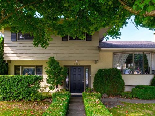 7385 115 St, Delta, BC, V4C5M6 | Card Image