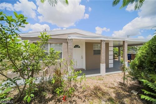 23 Apache St, Lehigh Acres, FL, 33936-6821 | Card Image