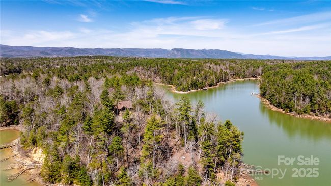 Nestled within over 5 acres on the peninsula | Image 10