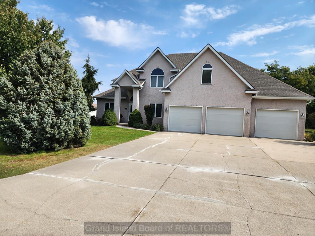 Idaho Ave, Grand Island, NE 68803