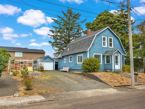 940 10th Ave, Seaside, OR, 97138-7006 | Card Image
