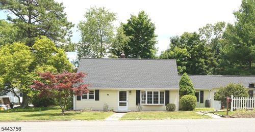 59 Pine St, Midland Park, NJ, 07432-1143 | Card Image