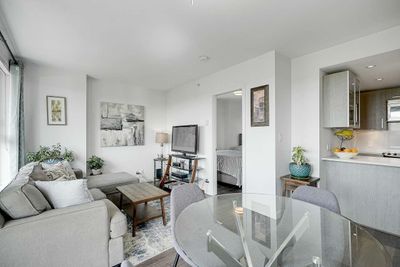 1004 - 955 E Hastings St, Condo with 1 bedrooms, 1 bathrooms and 1 parking in Vancouver BC | Image 3