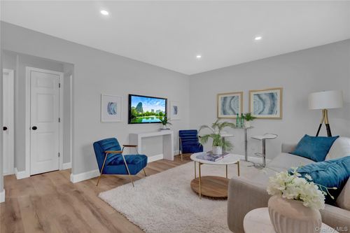 30 Davidson St, Wyandanch, NY, 11798-4406 | Card Image