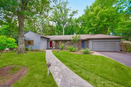 621 Mountain Dr, South Orange, NJ, 07079-1126 | Card Image